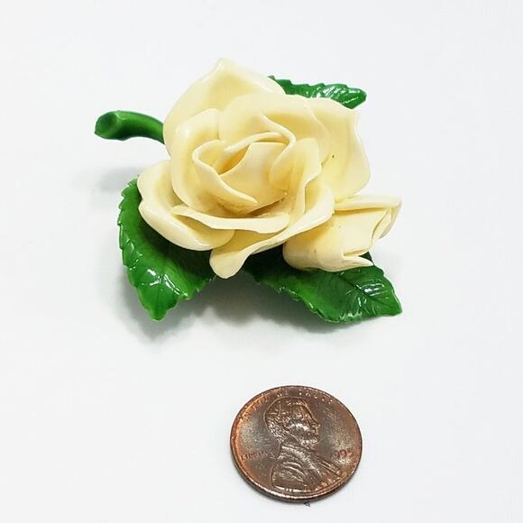 Vintage Cream Flower Lucite Brooch, Gardenia with Green Leaves & Stem, 2 Inches - Picture 6 of 9